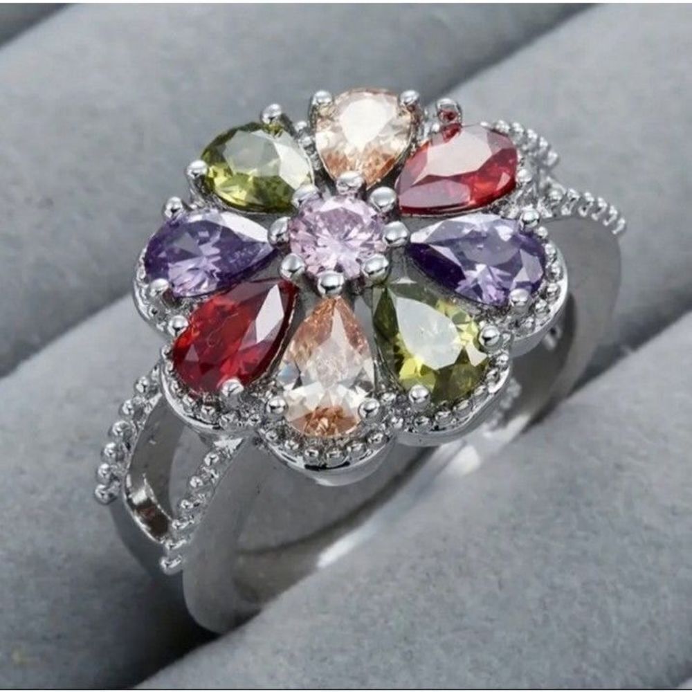 Vintage flower ring